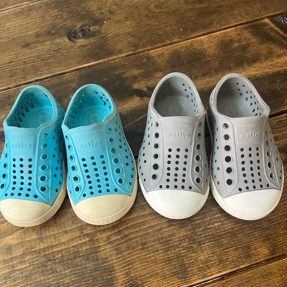 2 pairs of Toddler Jefferson Natives. Size C5 $16